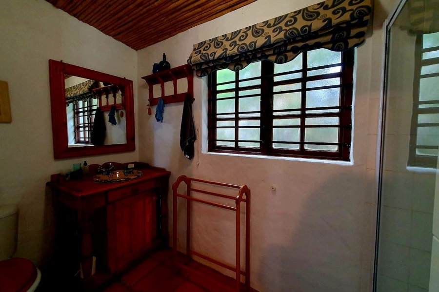 4 Bedroom Property for Sale in Boggomsbaai Western Cape